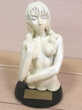 YA Issue 23 2001 Casca Marble Bust 1.png