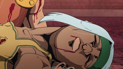 Tizziano dies in Squalo's arms.