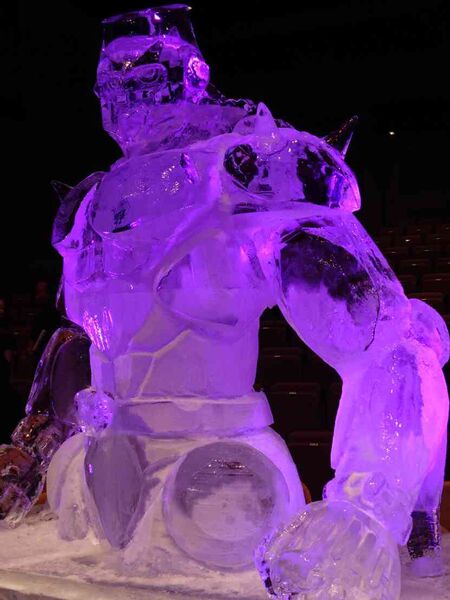 File:DiU Movie Roadshow Crazy Diamond Ice Sculpture.jpg