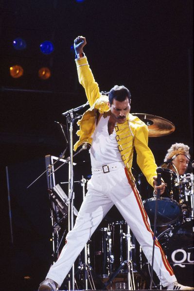 File:Freddie-mercury-pose.jpg