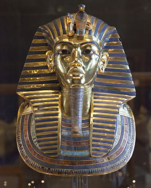 File:Mask of Tutankhamun.jpg