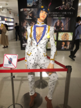 Tower Records PT5 event Bruno's statue.png