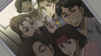 Kira como um adulto, evitando atenção em uma foto com seus colegas