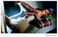 Louis Vuitton FW 2002 Eva Herzigova.jpg
